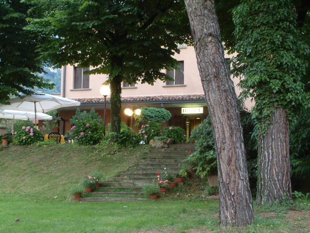 Villa Bredina Sale Marasino Esterno foto